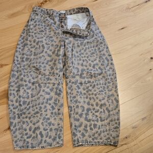 Free People Good Luck Barrel Leopard Print Jeans Size 27